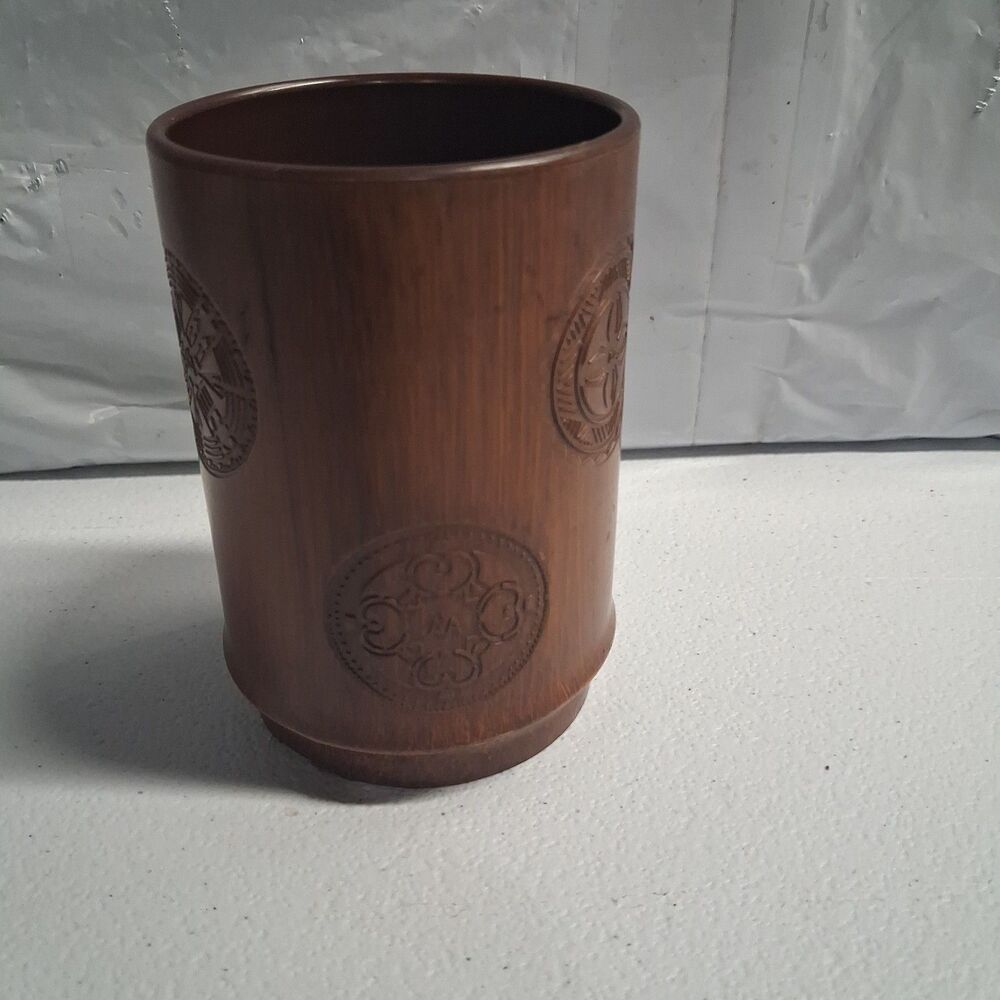 Plastic Woodgrainin Looking Cup